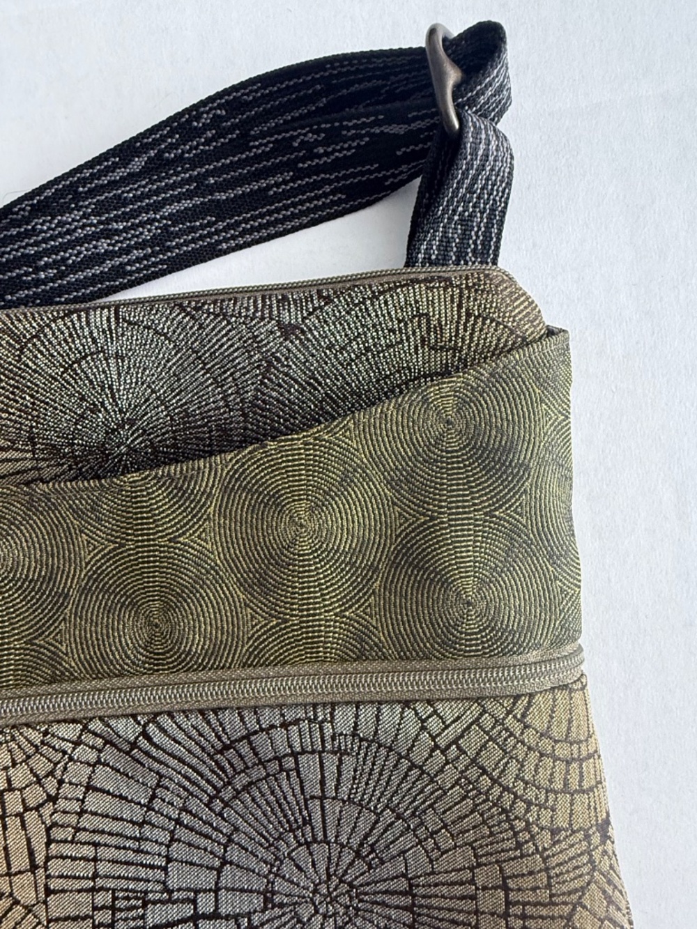 Maruca Geometric Spree Crossbody Bag - Picture 7 of 11